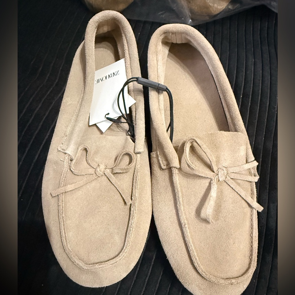 Zara Suede Bow Moccasin Loafers in Beige - Zignor